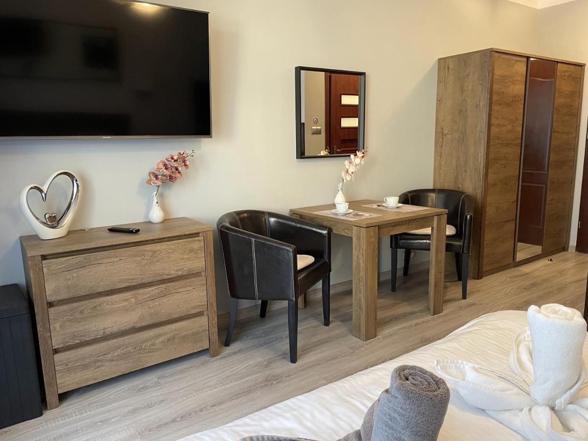 Apartment Gyna - Promenade - Strandnah 斯维诺乌伊希切 外观 照片